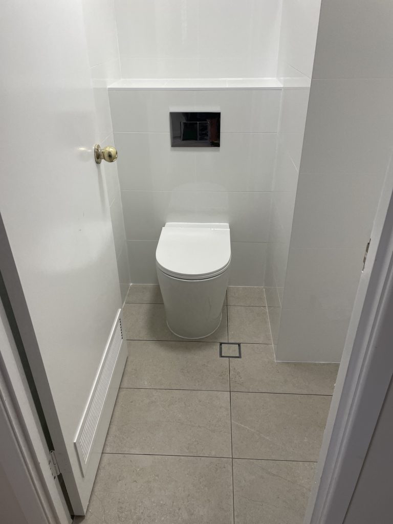 Toilet Pauline Toilet Pauline